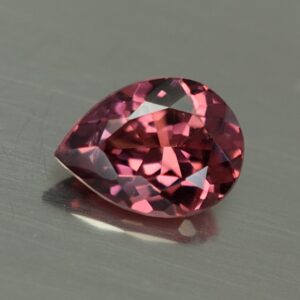 PurpleSpinel pear 7.1x5.3mm 0.82cts sp467