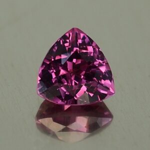 PurpleSpinel trillion 5.6mm 0.93cts sp309