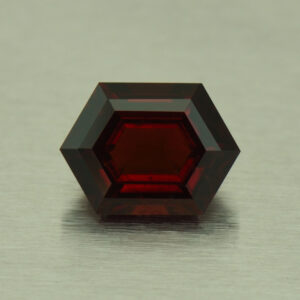 RedGarnet elong hex 8.0x5.9mm 1.59cts N rg293