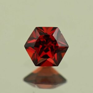 RedGarnet hexagon 5.0mm 0.66cts N rg380