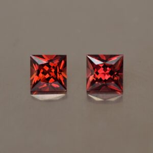 RedGarnet_princess_pair_5.0mm_1.67cts_rg193.jpg