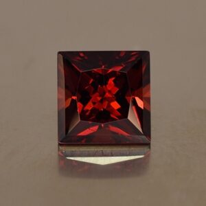 RedGarnet_princess_pair_7.3mm_2.63cts_rg235-1.jpg