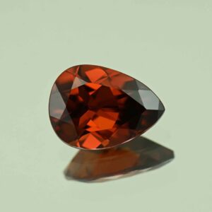 RedOrangeZircon pear 11.6x8.5mm 4.24cts N zn7522