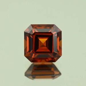 RedOrangeZircon sq eme cut 9.0mm 5.49cts N zn7633