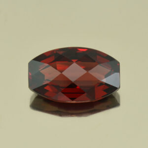 Rhodolite ch bar 15.4x9.5x5.9mm 8.01cts N rh349