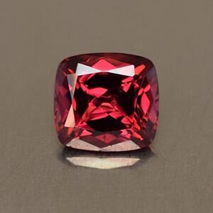 Rhodolite_cush_6.6x6.2mm_1.47cts_rh223.jpg
