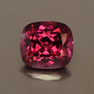 Rhodolite cush 9.2x8.2mm 3.57cts rh221