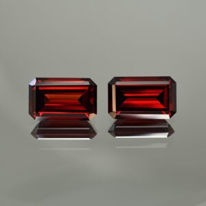Rhodolite eme cut pair 16.0x10.0mm 21.62cts rh