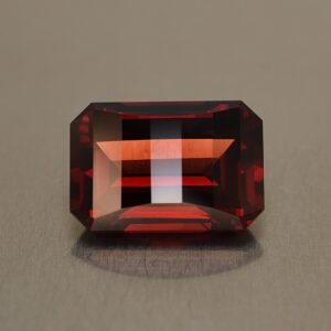 Rhodolite opp bar eme cut 12.4x8.5mm 6.33cts rh210