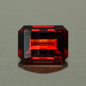 Rhodolite opp bar eme cut 8.1x6.0mm 2.08cts rh293
