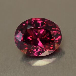 Rhodolite_oval_10.8x8.8mm_4.44cts_rh236.jpg