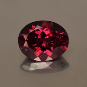 Rhodolite oval 11.0x8.9mm 4.23cts rh234