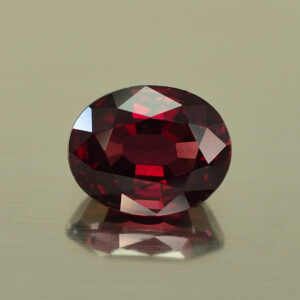 Rhodolite oval 12.3x10.0mm 7.47ts N rh159