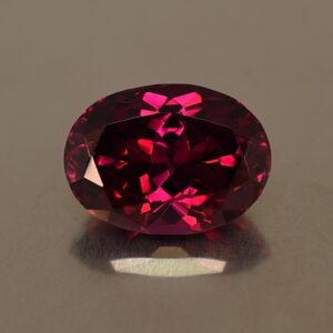 Rhodolite oval 12.9x9.4mm 6.53cts rh126