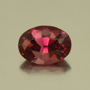 Rhodolite oval 6.8x5.0mm 0.88cts N rh448