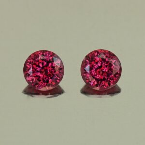 Rhodolite round pair 5.0mm 1.20cts N rh639