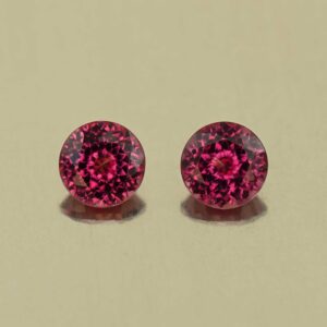 Rhodolite round pair 5.0mm 1.20cts N rh722