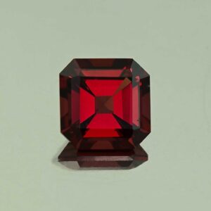 Rhodolite sq eme cut 6.9mm 2.04cts N rh705