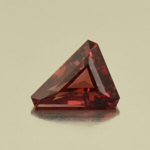 Rhodolite triangle 8.0x7.0mm 1.29 cts N rh482