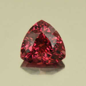 Rhodolite trill 7.4mm 1.70cts N rh242