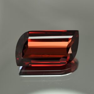 RoseMalaya lozenge 24.8x13.9mm 28.97cts rm103
