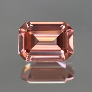 RoseZircon eme cut 8.1x5.9mm 1.93cts zn1693