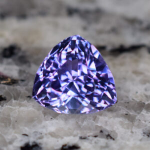 Tanzanite trillion 9.9x9.6x9.4mm 3.98cts H tz175 crop