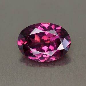 UmbaliteGarnet oval 12.1x9.0mm 4.43cts ug606