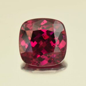 UmbaliteGarnet sq cush 13.0mm 10.88cts N ug757