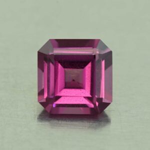 UmbaliteGarnet sq eme cut 7.0mm 1.95cts N ug1236