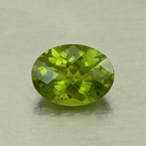 Vesuvianite ch oval 8.0x6.0mm 1.29cts N vs232