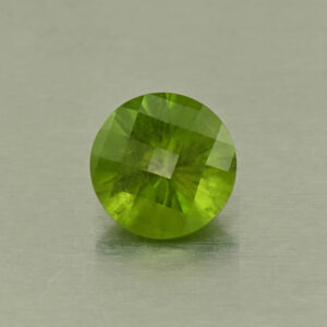 Vesuvianite ch round 9.6mm 3.48cts N vs283