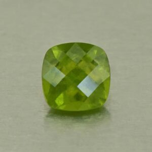 Vesuvianite ch sq cush 7.0mm 1.66cts N vs292