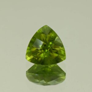 Vesuvianite ch trill 9.5mm 3.24cts N vs181