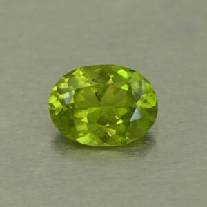 Vesuvianite oval 7.0x5.3mm 0.83cts N vs322