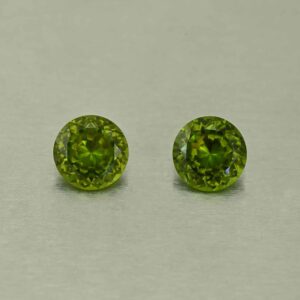 Vesuvianite round pair 7.5mm 2.90cts N vs338