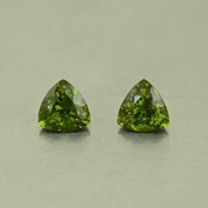 Vesuvianite trill pair 7.8mm 3.63cts N vs341