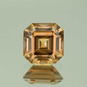 YellowOrangeZircon sq eme cut 7.4mm 3.09cts N zn7531