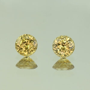 YellowZircon round pair 6.0mm 2.59cts H zn3779